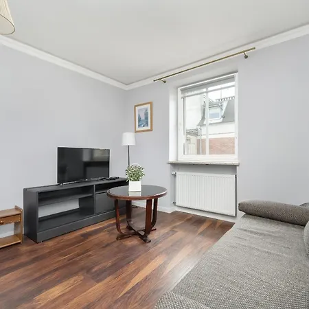 Z 2 Sypialniami I Oddzielna Kuchnia W Centrum Wroclawia Na 4 Pietrze By Renters * 브로츠와프