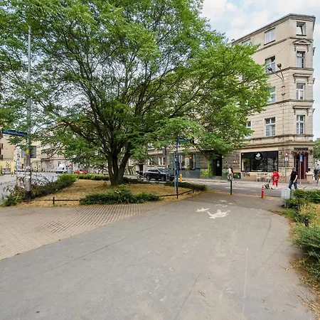 Z 2 Sypialniami I Oddzielna Kuchnia W Centrum Wroclawia Na 4 Pietrze By Renters Apartament *